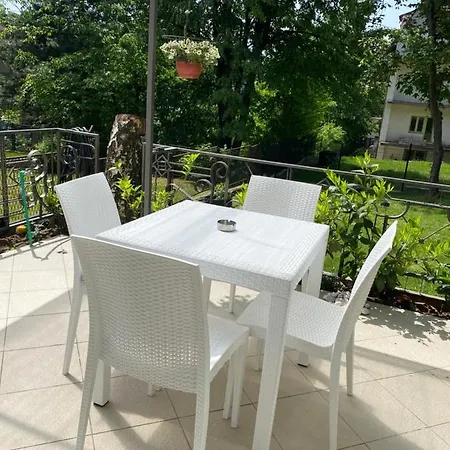 Garden Apartment Zarkovo